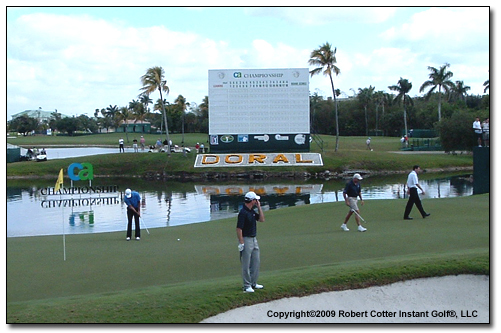 Tiger Woods putting at the CA Championships